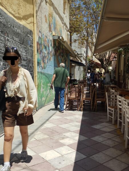Προβλήματα προσβασιμότητας λόγω κατάληψης χώρου απο καταστήματα εστίασης επί της οδού Καγιαμπή.